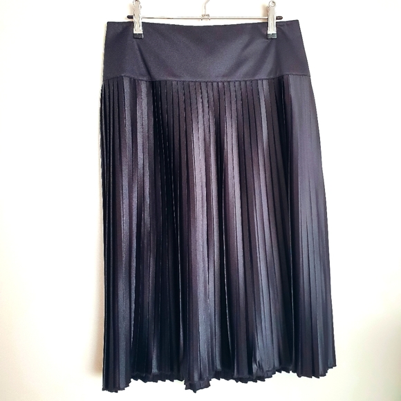 Uniqlo Dresses & Skirts - Navy Satin Pleated Midi Skirt